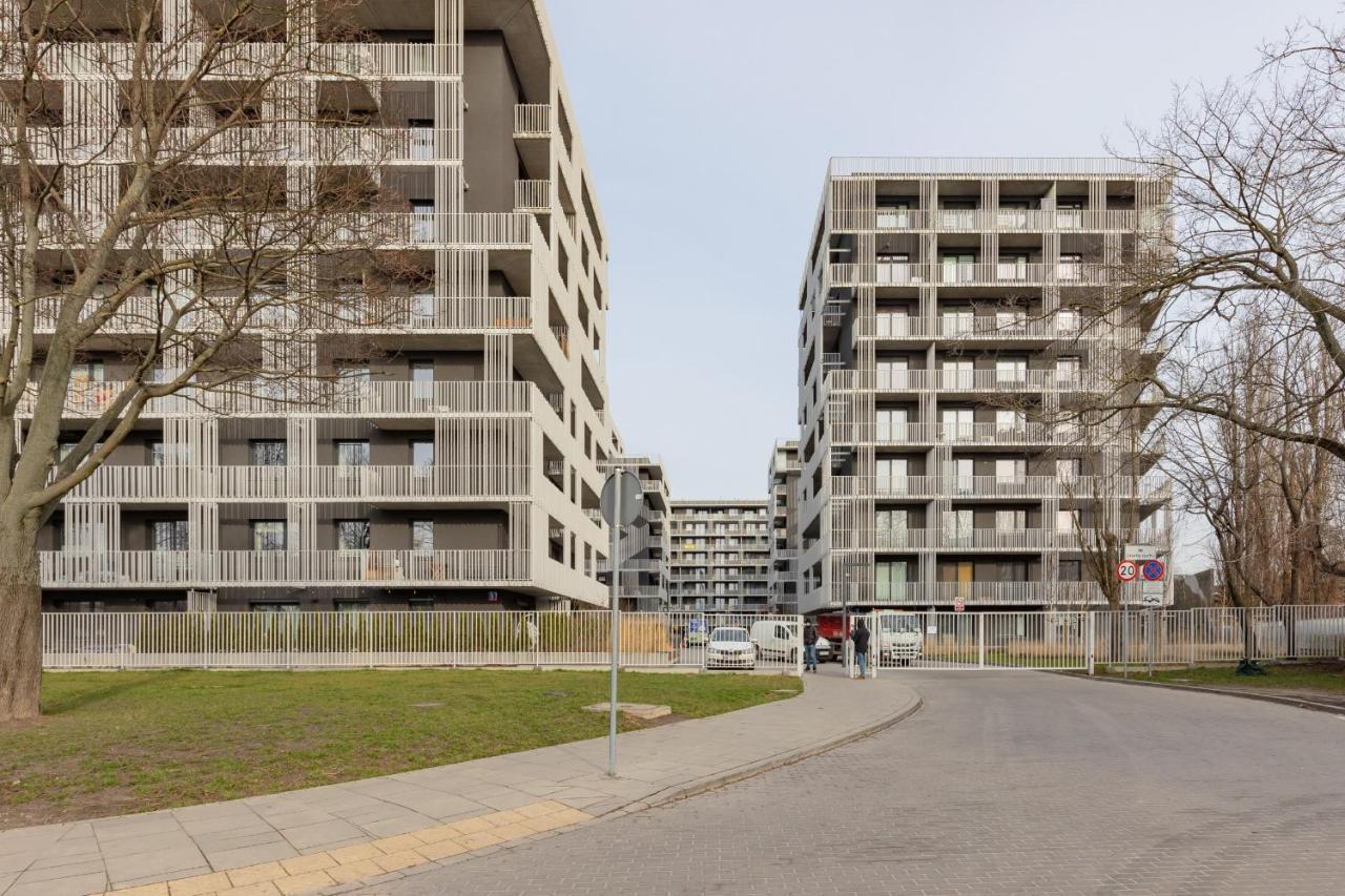 Stacja Wola Apartments With Parking By Noclegi Renters Warszawa Exteriör bild